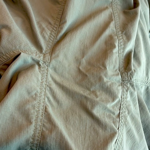 Columbia Omni Shade Sun Protection Cargo Shorts Men’s Size 42 in Green - Picture 14 of 14